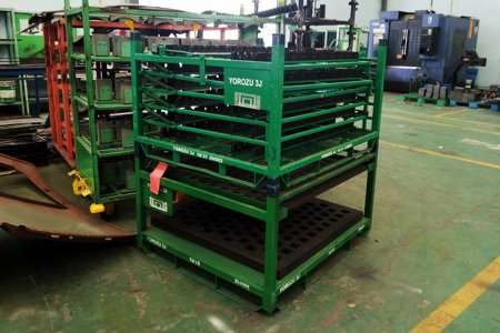 GPE1. Racks